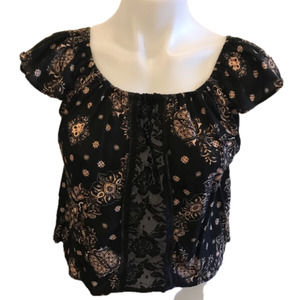 Forever 21 Black and Pink Cap Sleeve Crop Top